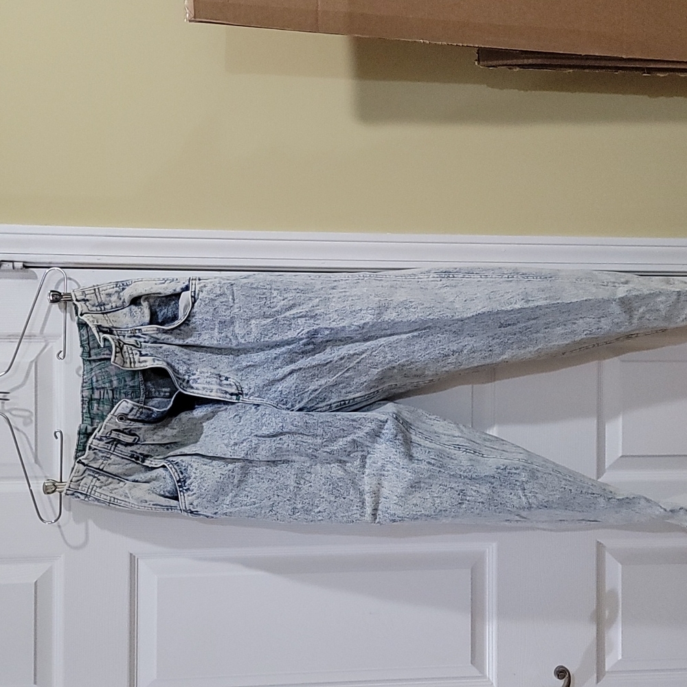 Jeans - Picture 2 of 3